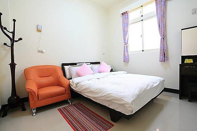 成功民宿 Km Bed And Breakfast Csinhu Szoba fotó