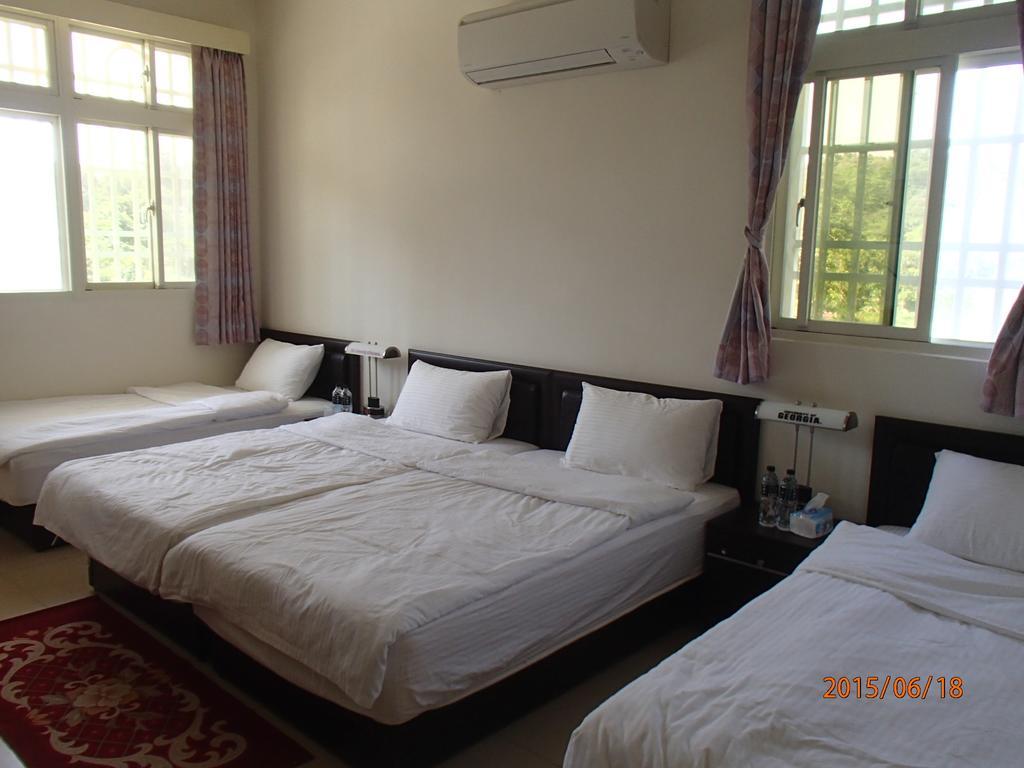 成功民宿 Km Bed And Breakfast Csinhu Szoba fotó