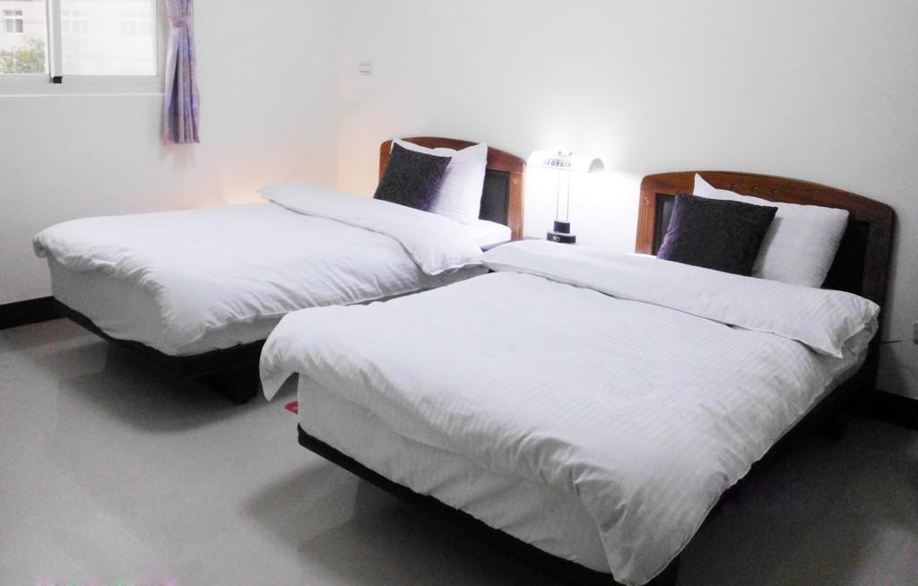 成功民宿 Km Bed And Breakfast Csinhu Szoba fotó